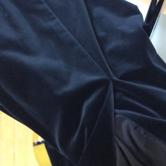 Vintage 2Pc. Don Sayres Red Wool w Black Velvet Trim & Black Velvet Skirt - Picture 11 of 11